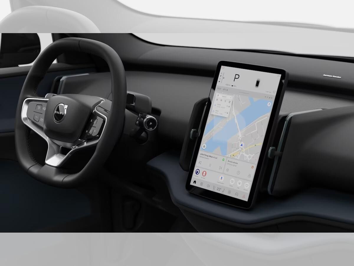 Volvo EX30 EX30 Extended Range Plus Black Edition 19"