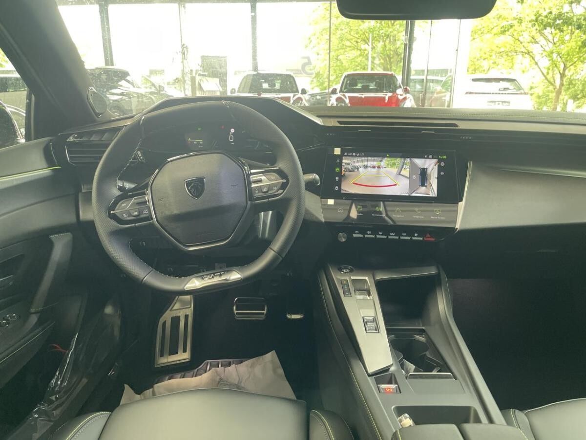 Peugeot 308 GT HYBRID 145 / R-Kamera / SHZ / Navi / CarPla