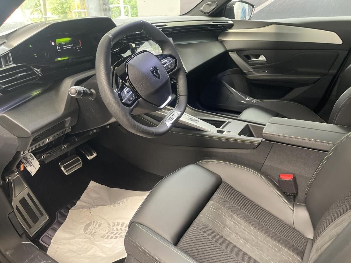 Peugeot 308 GT HYBRID 145 / R-Kamera / SHZ / Navi / CarPla