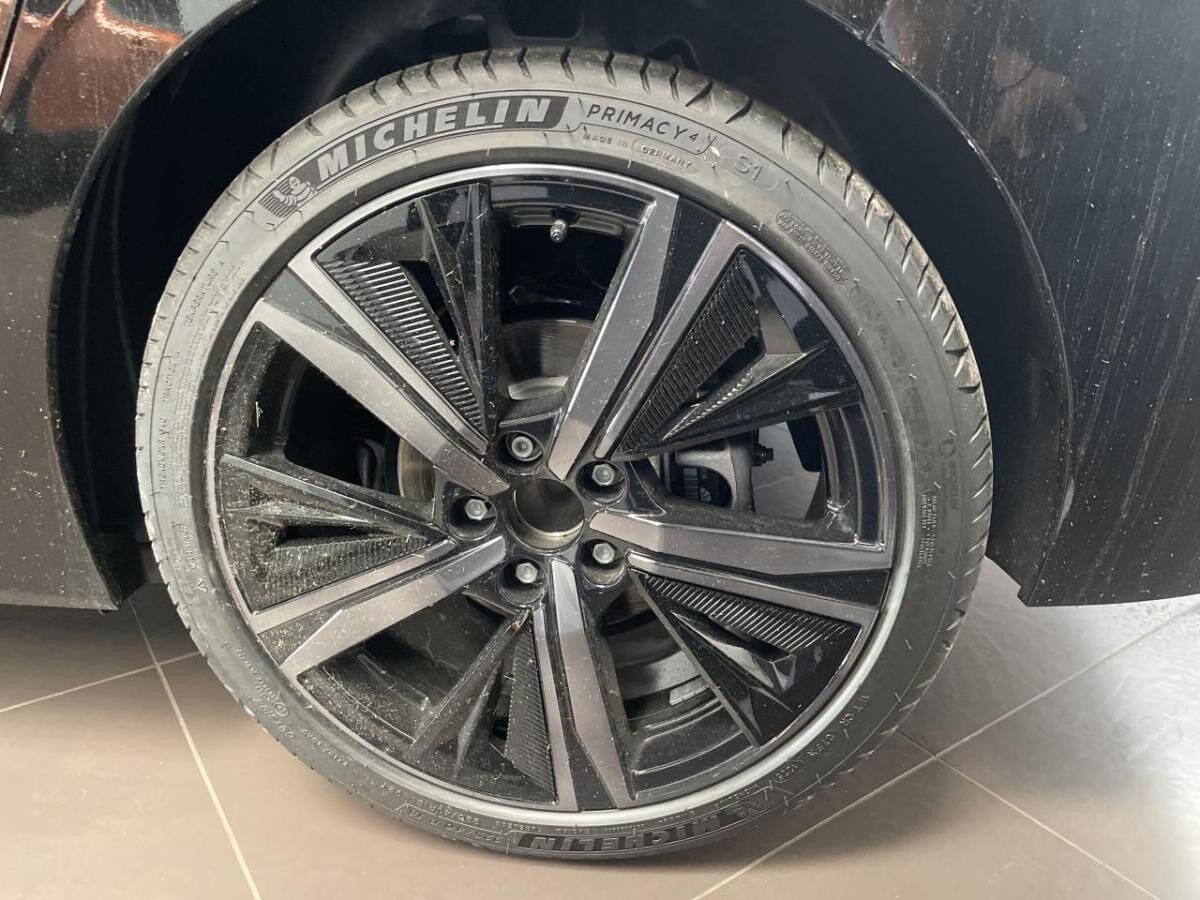 Peugeot 308 GT HYBRID 145 / R-Kamera / SHZ / Navi / CarPla