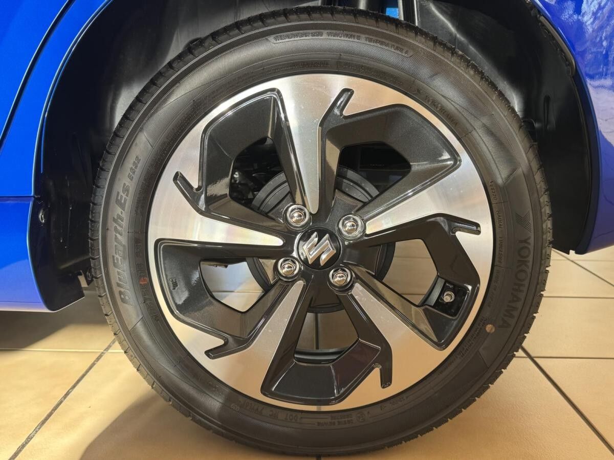 Suzuki Swift Comfort+ Navi Kamera SHZ Keyless GO sofort Lieferbar!!!