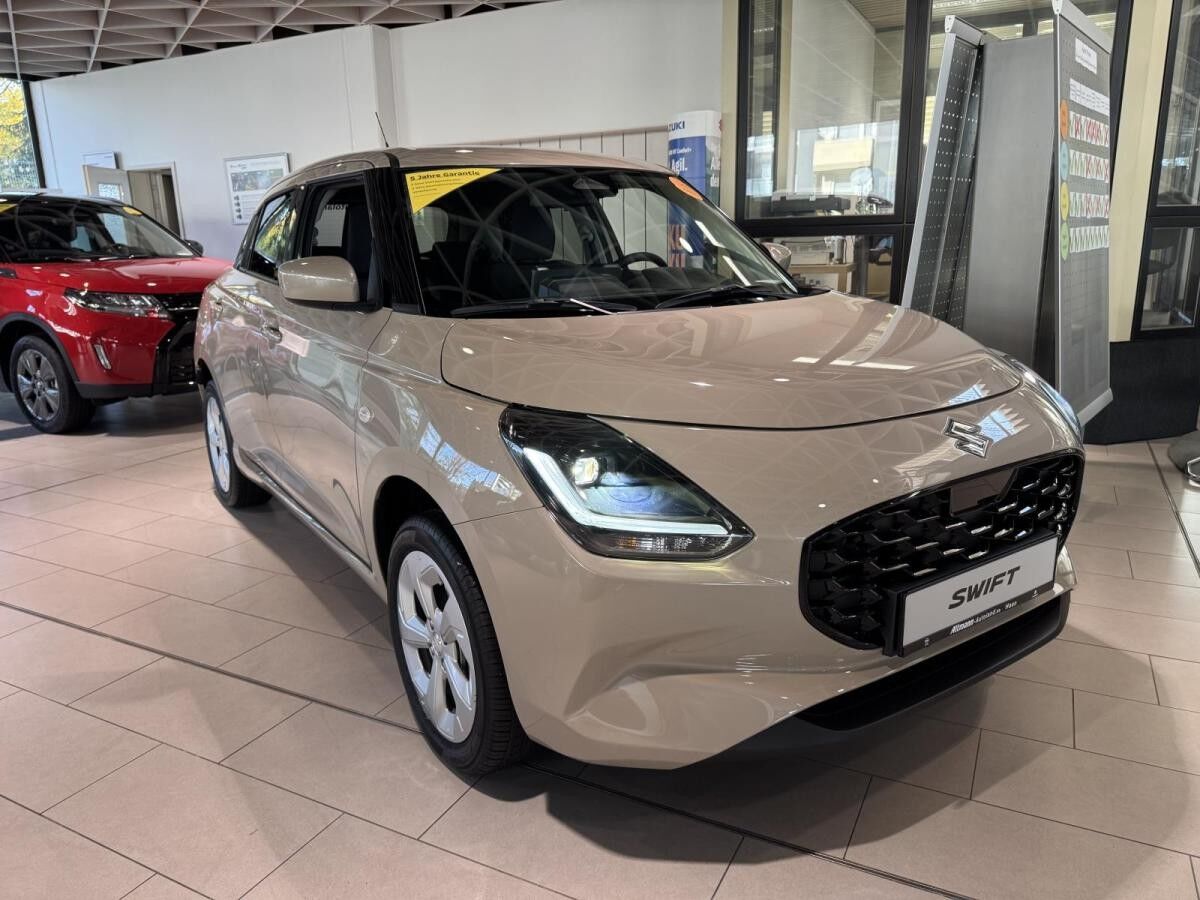 Suzuki Swift Comfort  Mild-Hybrid Allrad Kamera Navi SHZ sofort lieferbar!!!