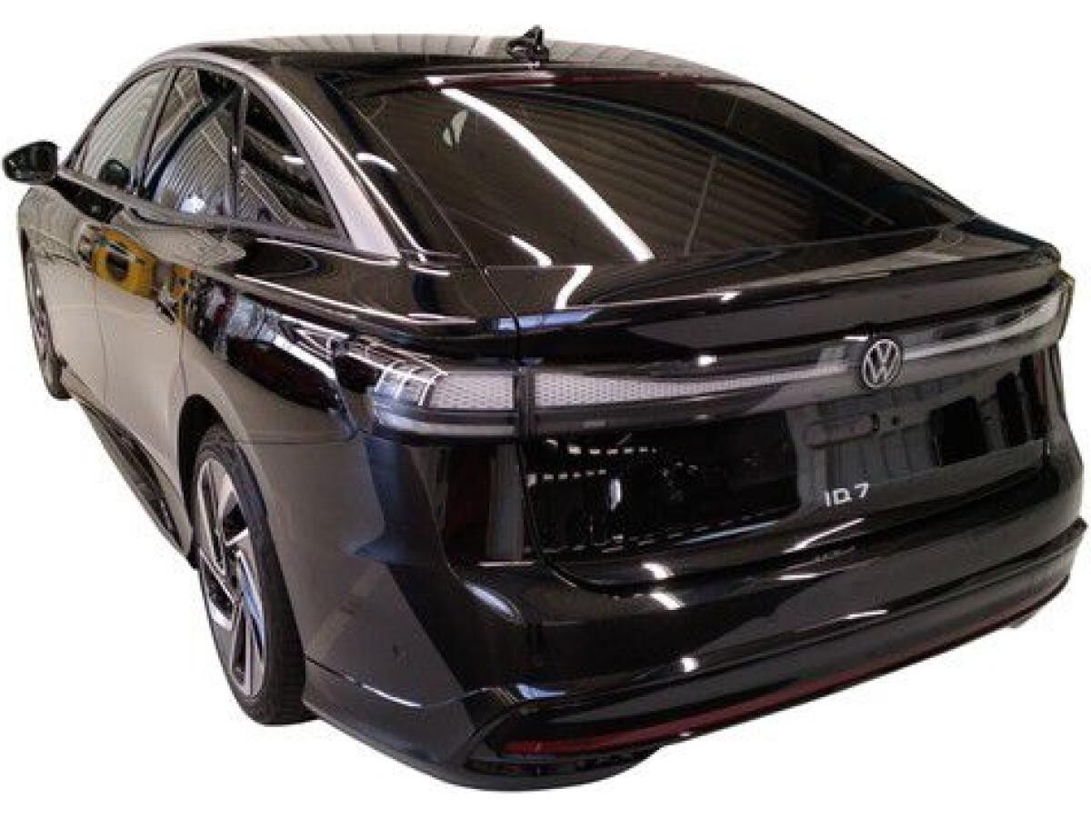 Volkswagen ID.7 PRO S / AHK PLUS PAKET WINTERRÄDER GARANTIEVERLÄNGERUNG