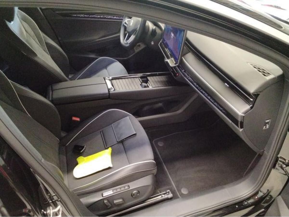 Volkswagen ID.7 PRO S / AHK PLUS PAKET WINTERRÄDER GARANTIEVERLÄNGERUNG