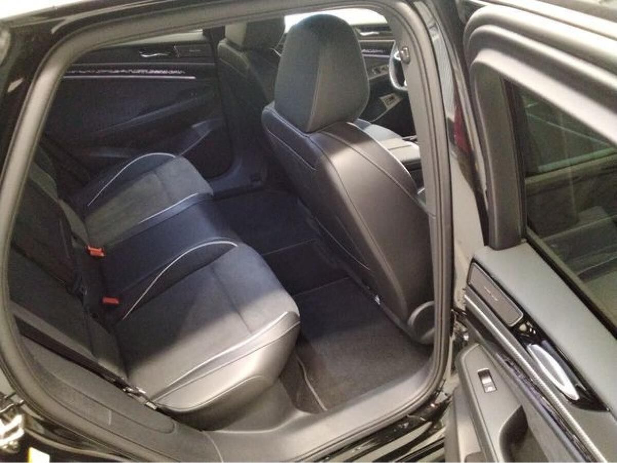 Volkswagen ID.7 PRO S / AHK PLUS PAKET WINTERRÄDER GARANTIEVERLÄNGERUNG