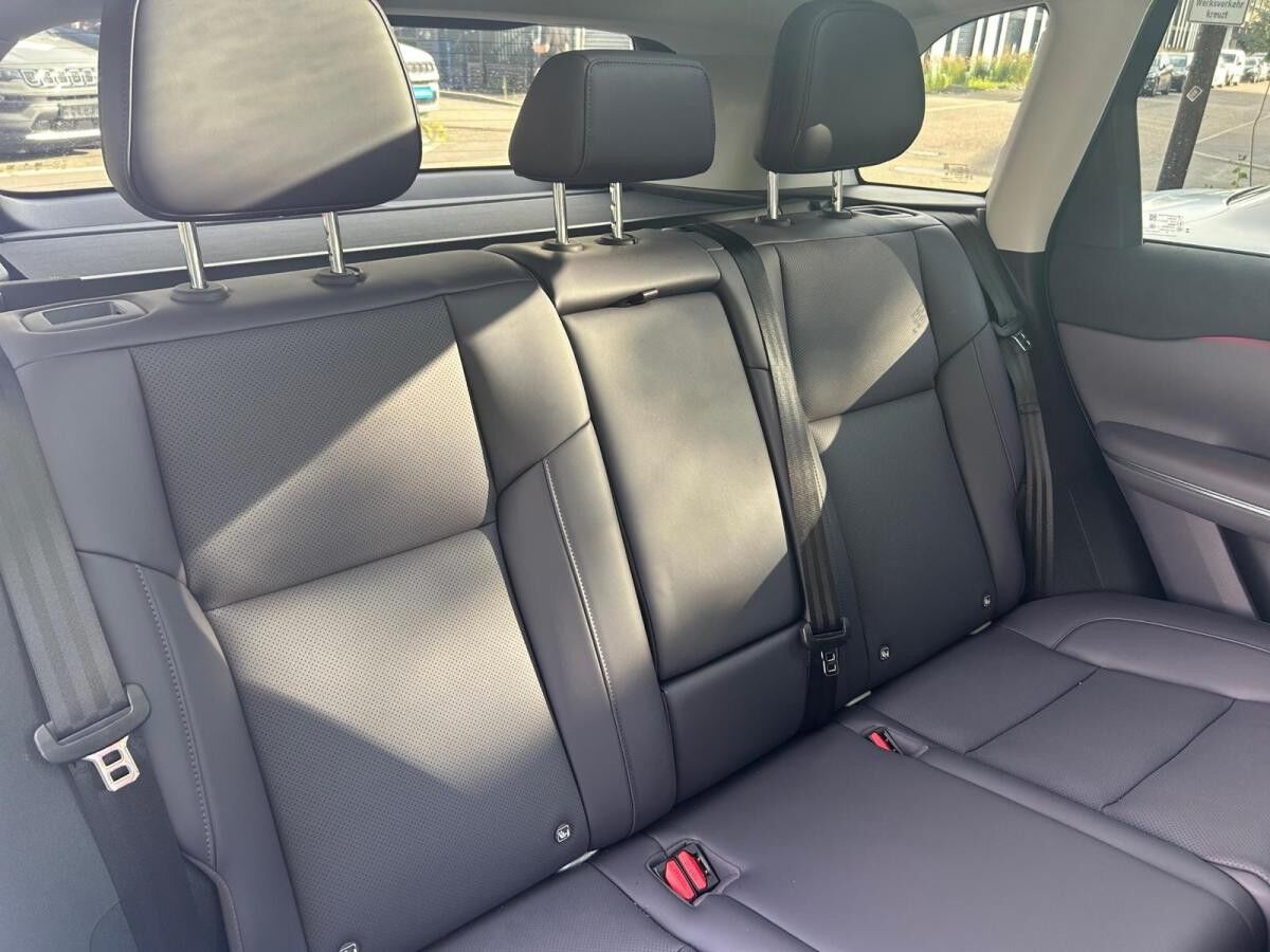 Leapmotor C10 ⚡DESIGN AWD - 800V⚡