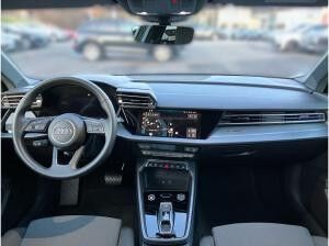 Audi A3 Sportback S-Line 35 TFSI S-tronic / AHK, LED