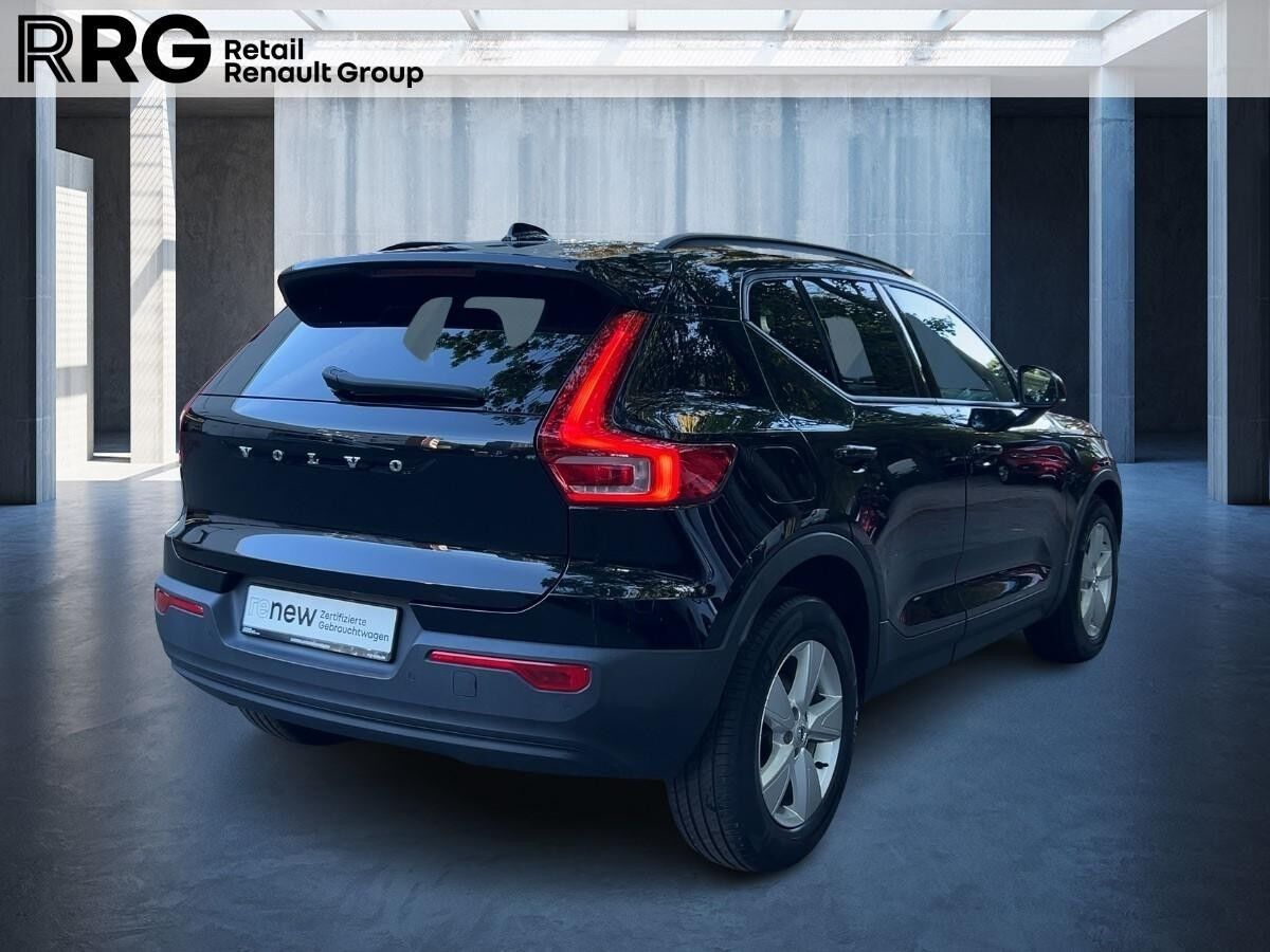 Volvo XC40 D3 2WD Momentum Core Apple CarPlay