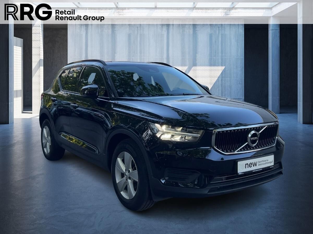 Volvo XC40 D3 2WD Momentum Core Apple CarPlay