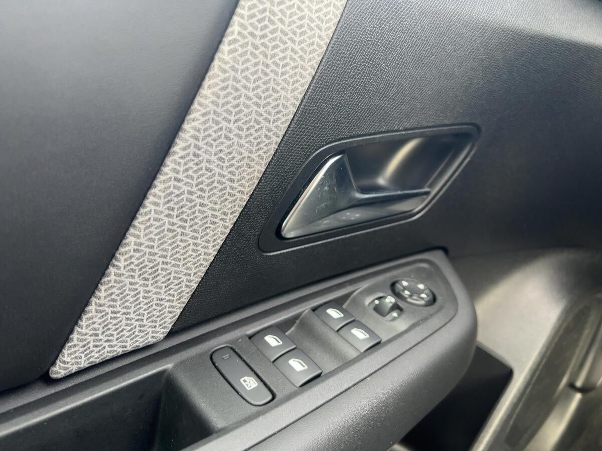 Citroën C4 PureTech 130 Shine SHZ LED Navi