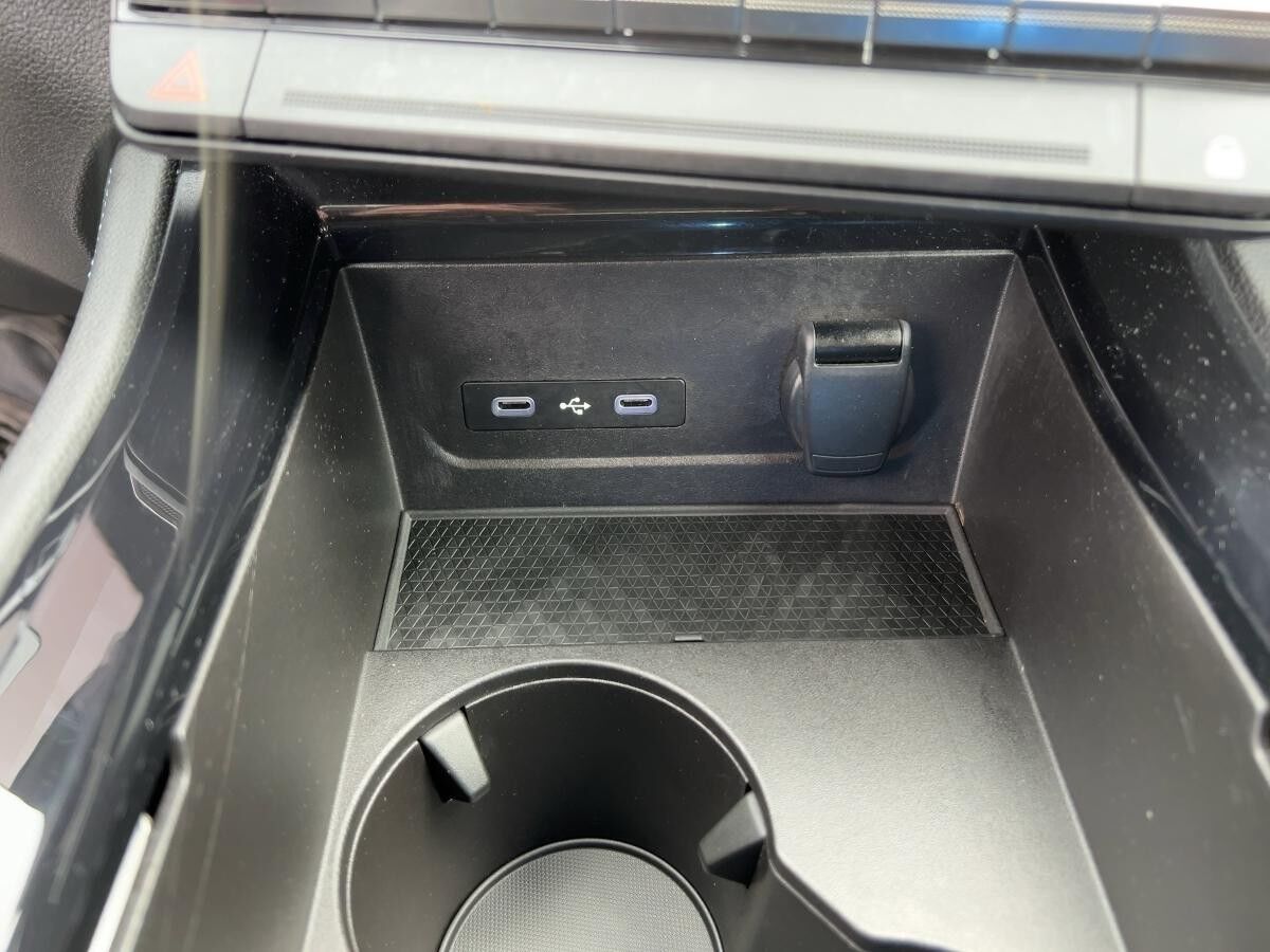 Renault Espace 6 Esprit Alpine E-Tech Full Hybrid 200 Renault Espace 6 Esprit Alpine E-Tech Full Hybrid 200