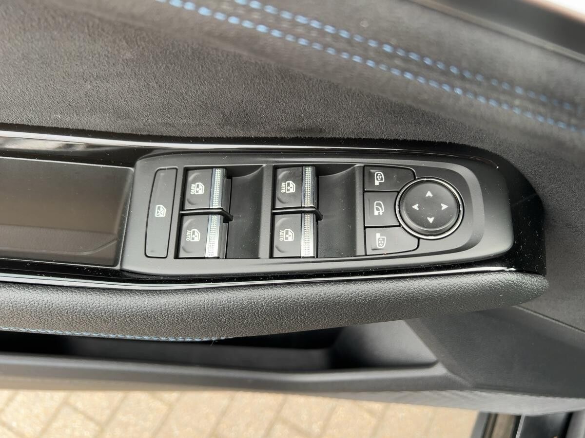 Renault Espace 6 Esprit Alpine E-Tech Full Hybrid 200 Renault Espace 6 Esprit Alpine E-Tech Full Hybrid 200