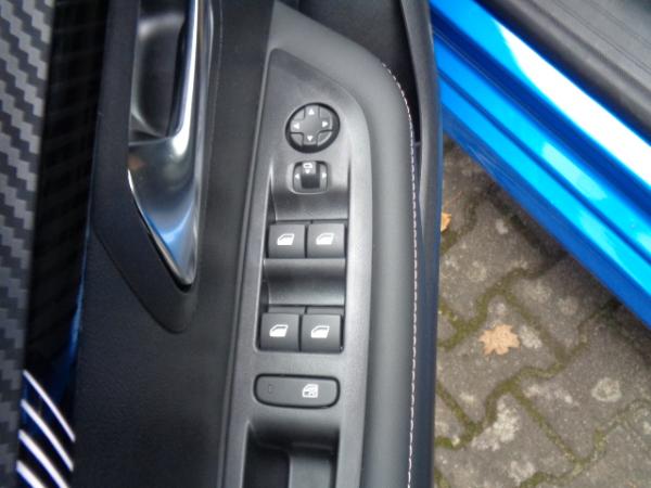 Peugeot 208 Hybrid 110 e-DSC6 Allure Sitzheizung, Klima, PDC