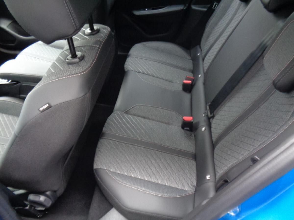 Peugeot 208 Hybrid 110 e-DSC6 Allure Sitzheizung, Klima, PDC