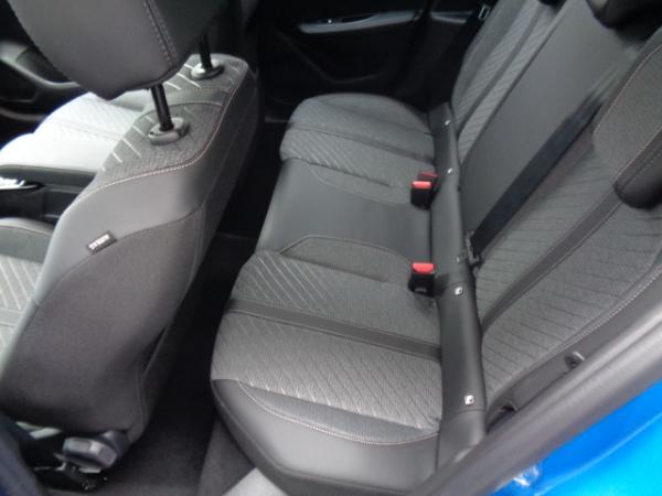 Peugeot 208 Hybrid 110 e-DSC6 Allure Sitzheizung, Klima, PDC