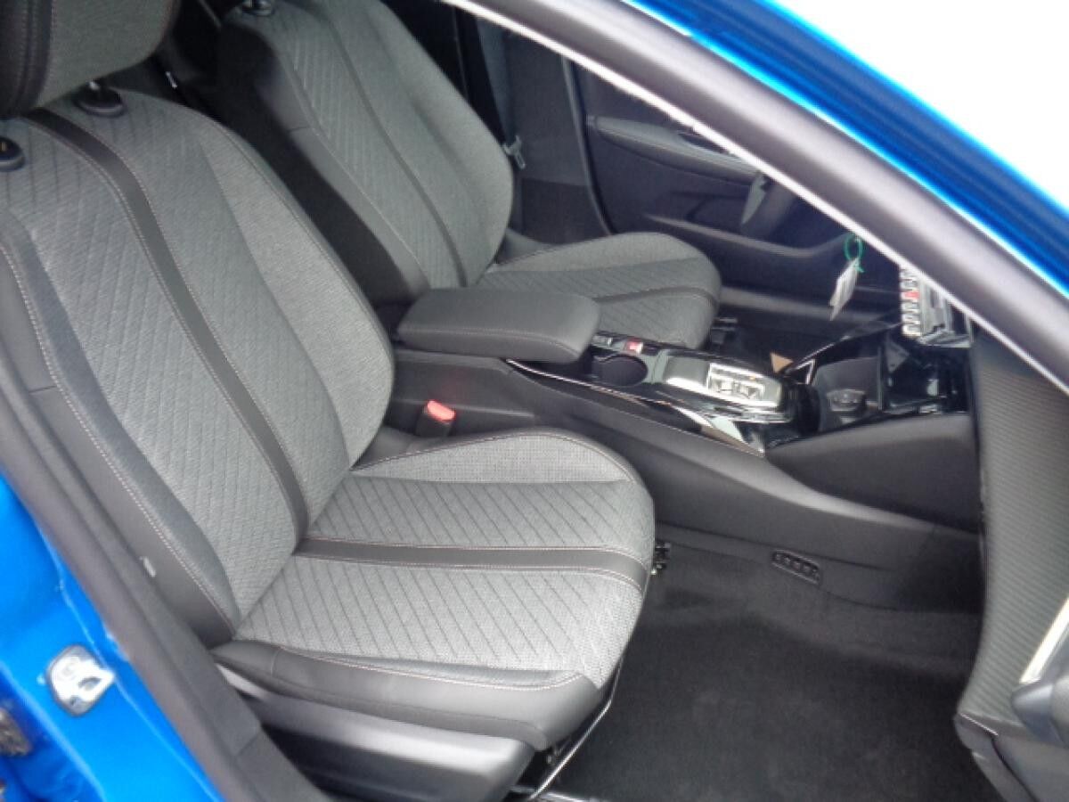 Peugeot 208 Hybrid 110 e-DSC6 Allure Sitzheizung, Klima, PDC