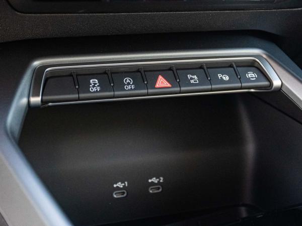 Audi A3 Sportback S line TFSI S tronic AHK SONOS Matrix