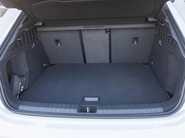 Audi A3 Sportback S line TFSI S tronic AHK SONOS Matrix