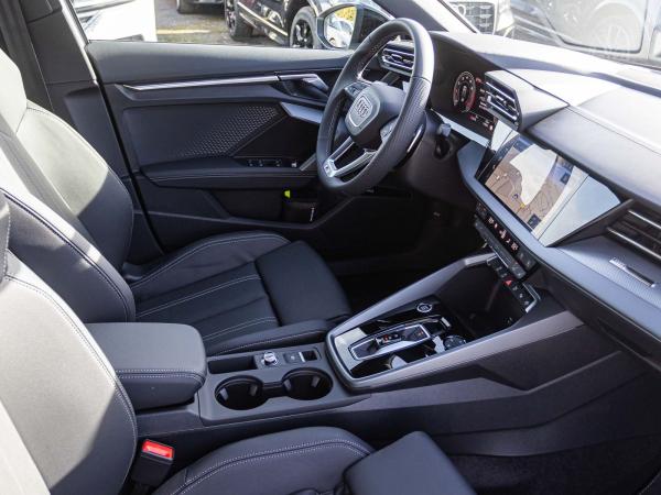 Audi A3 Sportback S line TFSI S tronic AHK SONOS Matrix
