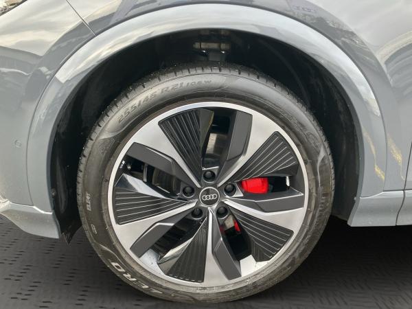 Audi Q6 e-tron qu. S line / SOFORT VERFÜGBAR !