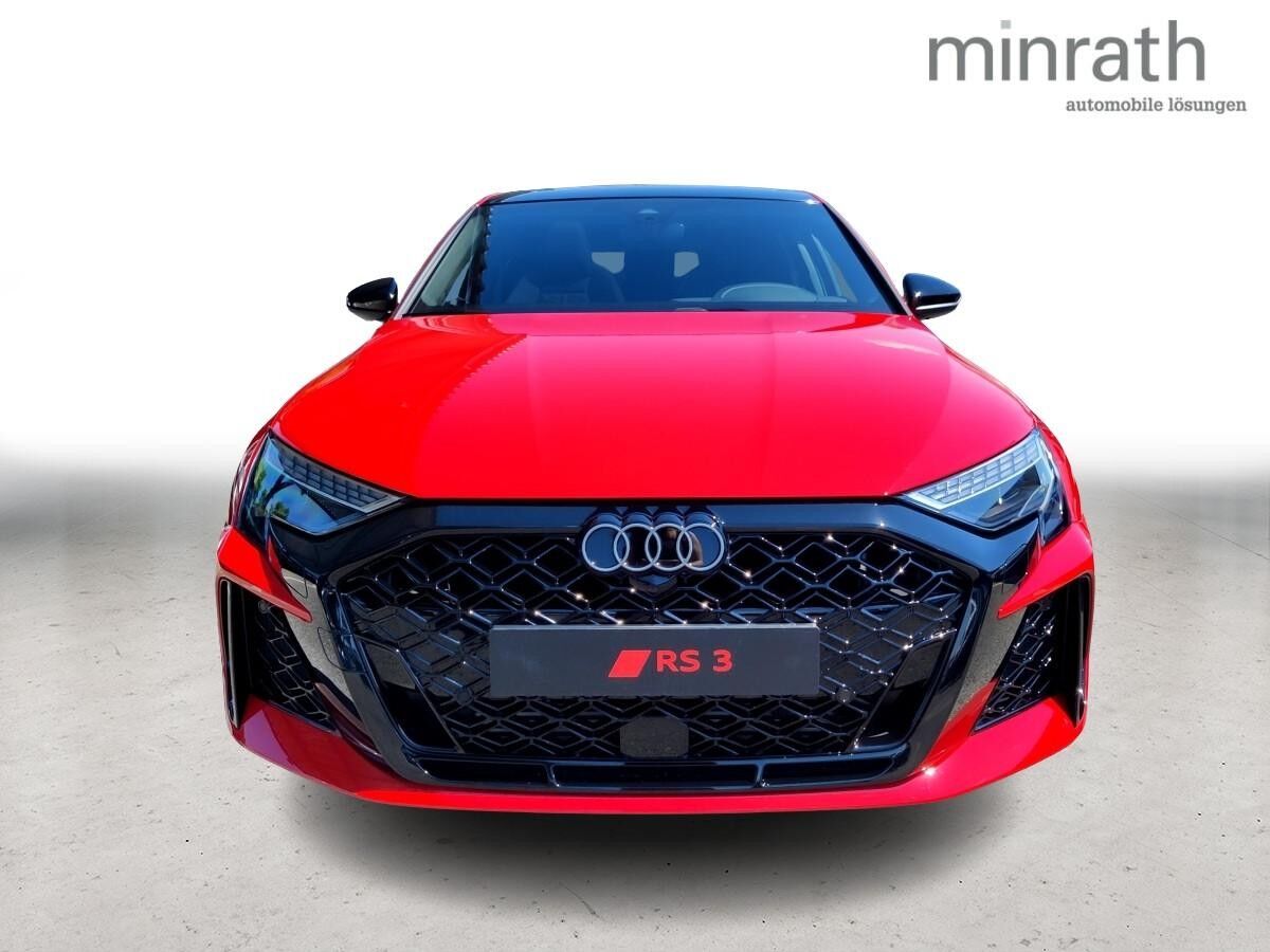 Audi RS3 PANO 280km/h SONOS MATRIX-LED DESIGN-P SPORTABGAS ADAPTIVES FAHRWERK