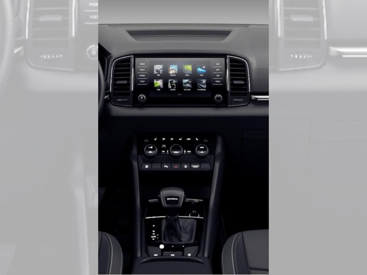 Skoda Karoq 1.5 TSI Tour *GEWERBE*SOFORT* l DSG l NAVI l AHK l SHZ l ACC l KESSY lMATRIX l