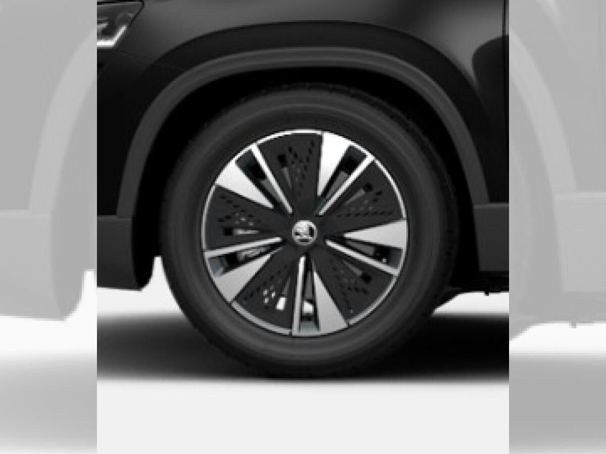 Skoda Karoq 1.5 TSI Tour *PRIVAT*SOFORT* l DSG l NAVI l AHK l SHZ l ACC l KESSY lMATRIX l