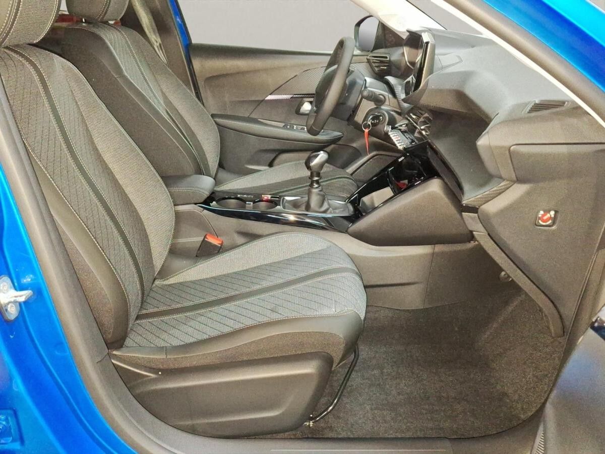 Peugeot 208 1.2 PureTech 100 Allure LED+SHZ+360+Kam.+PDC