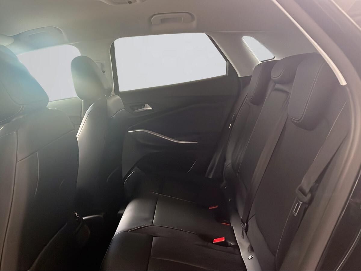 Opel Grandland Ultimate Allrad Plug-In 300PS inkl. Allwetter