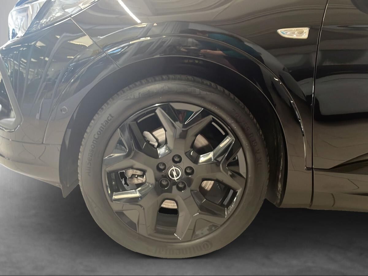 Opel Grandland Ultimate Allrad Plug-In 300PS inkl. Allwetter