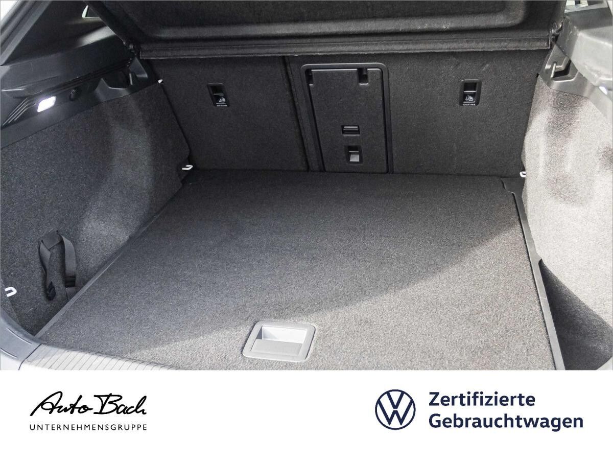 Volkswagen ID.4 Pro Performance, Panoramadach, Navi, LED-Matrix, Rückfahrkamera