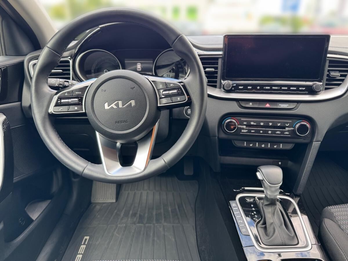 Kia Ceed SW 1.6 Plug-in Spirit mit Technikpaket Navi