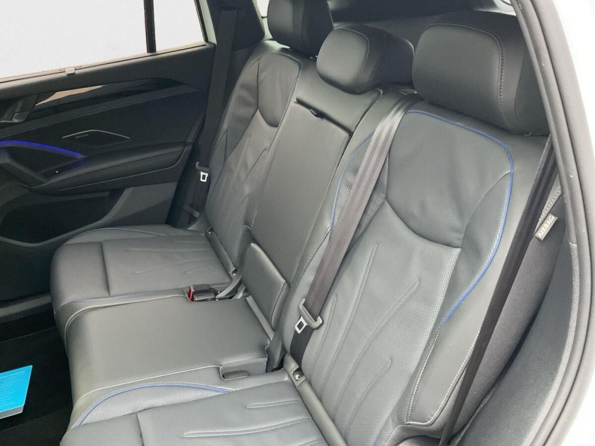 Volkswagen Tayron 1.5 Hybrid DSG R-Line Volkswagen Tayron 1.5 Hybrid DSG R-Line