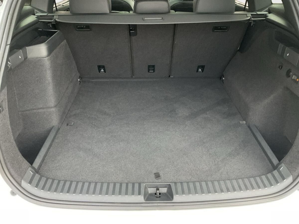 Volkswagen Tayron 1.5 Hybrid DSG R-Line Volkswagen Tayron 1.5 Hybrid DSG R-Line