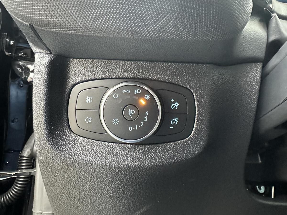 Ford Transit Courier Trend BEV FENSTER KAMERA CARPLAY