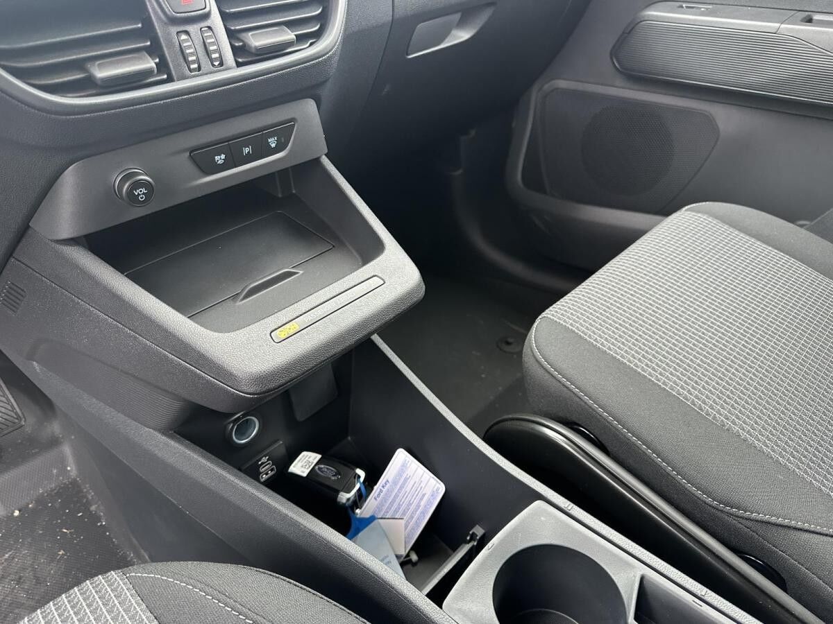 Ford Transit Courier Trend BEV FENSTER KAMERA CARPLAY