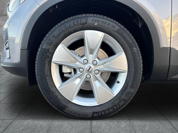 Volvo XC40 B3 2WD Core (EURO 6e) Klima Rückfahrkamera Volvo XC40 B3 2WD Core (EURO 6e) Klima Rückfahrkamera