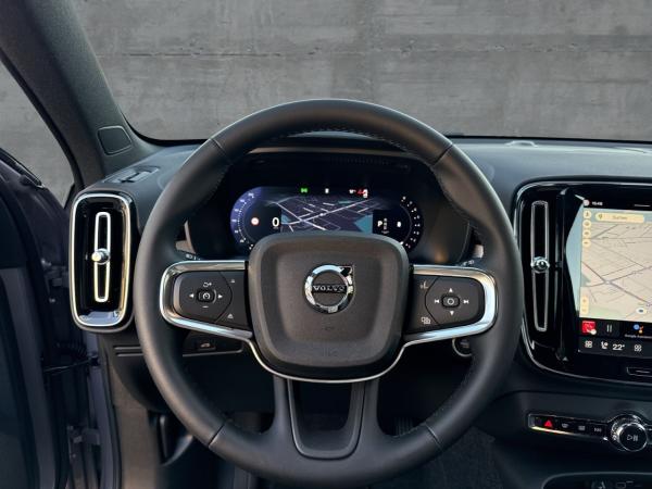 Volvo XC40 B3 2WD Core (EURO 6e) Klima Rückfahrkamera Volvo XC40 B3 2WD Core (EURO 6e) Klima Rückfahrkamera