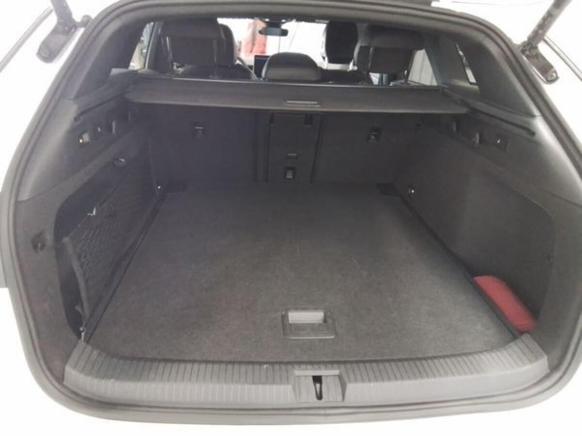 Volkswagen ID.7 Tourer Pro S - AHK Kamera inkl. Winterräder Volkswagen ID.7 Tourer Pro S - AHK Kamera inkl. Winterräder