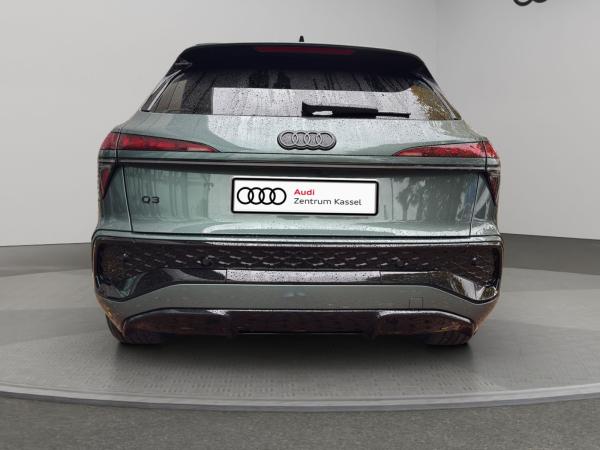 Audi Q3 SUV e-hybrid S line Matrix LED HuD Sonos Pano Audi Q3 SUV e-hybrid S line Matrix LED HuD Sonos Pano