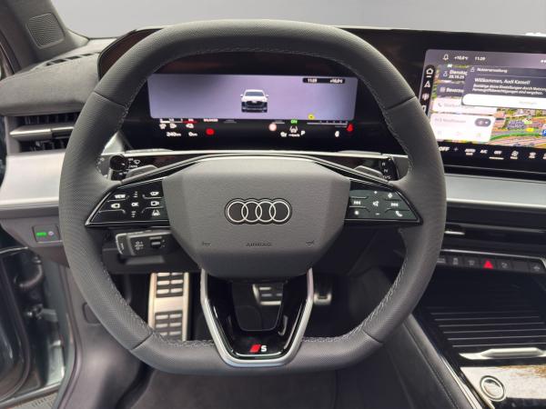 Audi Q3 SUV e-hybrid S line Matrix LED HuD Sonos Pano Audi Q3 SUV e-hybrid S line Matrix LED HuD Sonos Pano