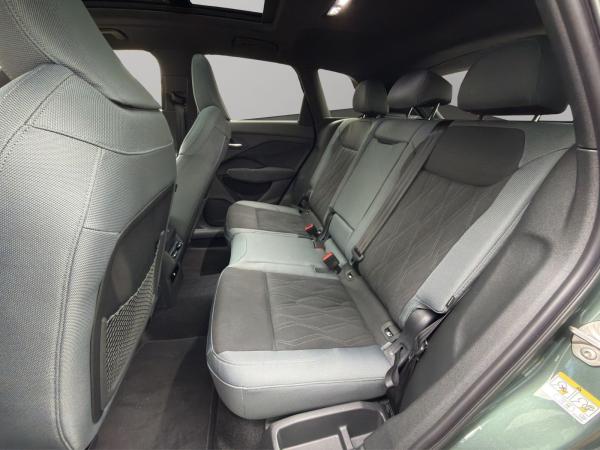 Audi Q3 SUV e-hybrid S line Matrix LED HuD Sonos Pano Audi Q3 SUV e-hybrid S line Matrix LED HuD Sonos Pano