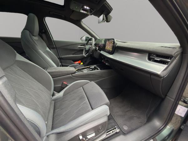 Audi Q3 SUV e-hybrid S line Matrix LED HuD Sonos Pano Audi Q3 SUV e-hybrid S line Matrix LED HuD Sonos Pano