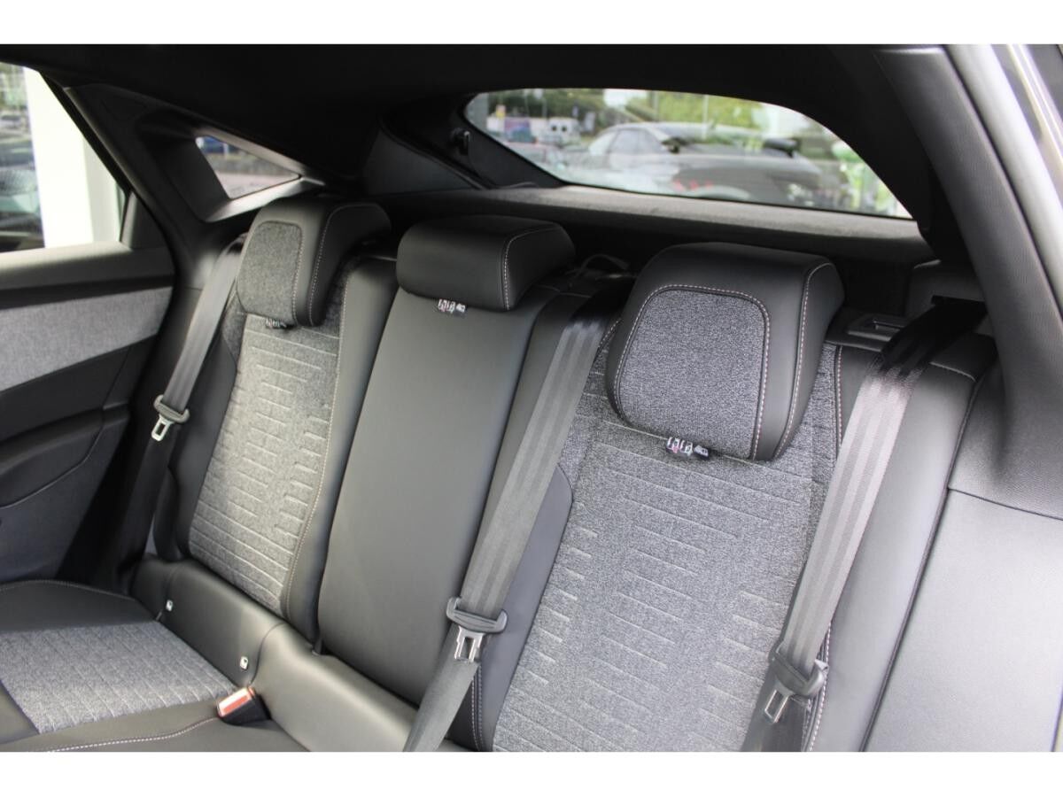 Peugeot 3008 Allure MILD HYBRID 145 e-DSC6 *Anhängerkupplung*