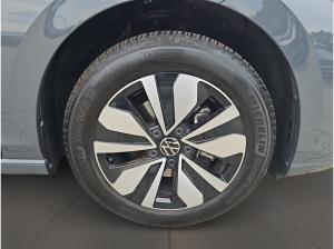Volkswagen Golf VIII 1.5 eTSI W Goal ACC AUT Akustikglas