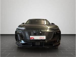 Audi Q6 e-tron quattro Audi Q6 e-tron quattro