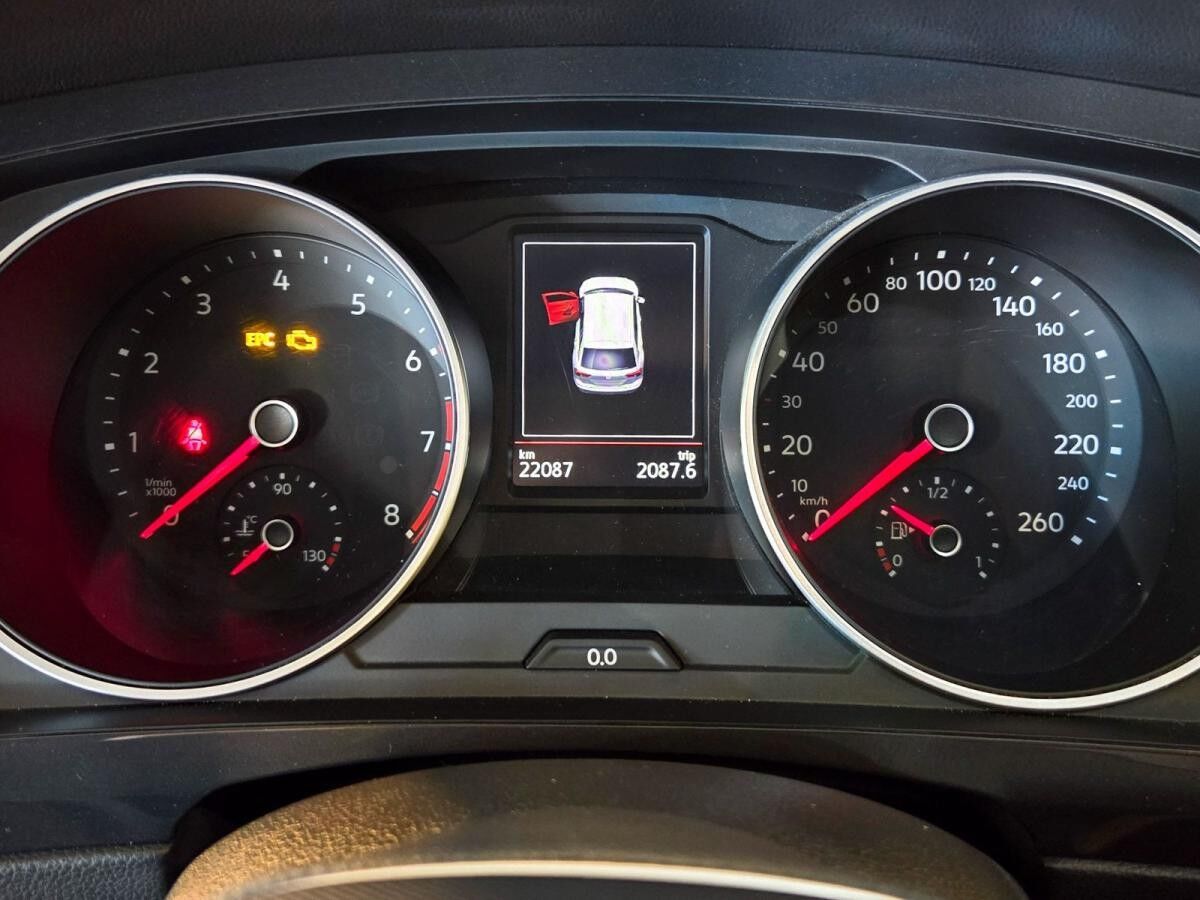 Volkswagen Tiguan 1.5 TSI Active AHK Panoramadach Ganzjahresreifen