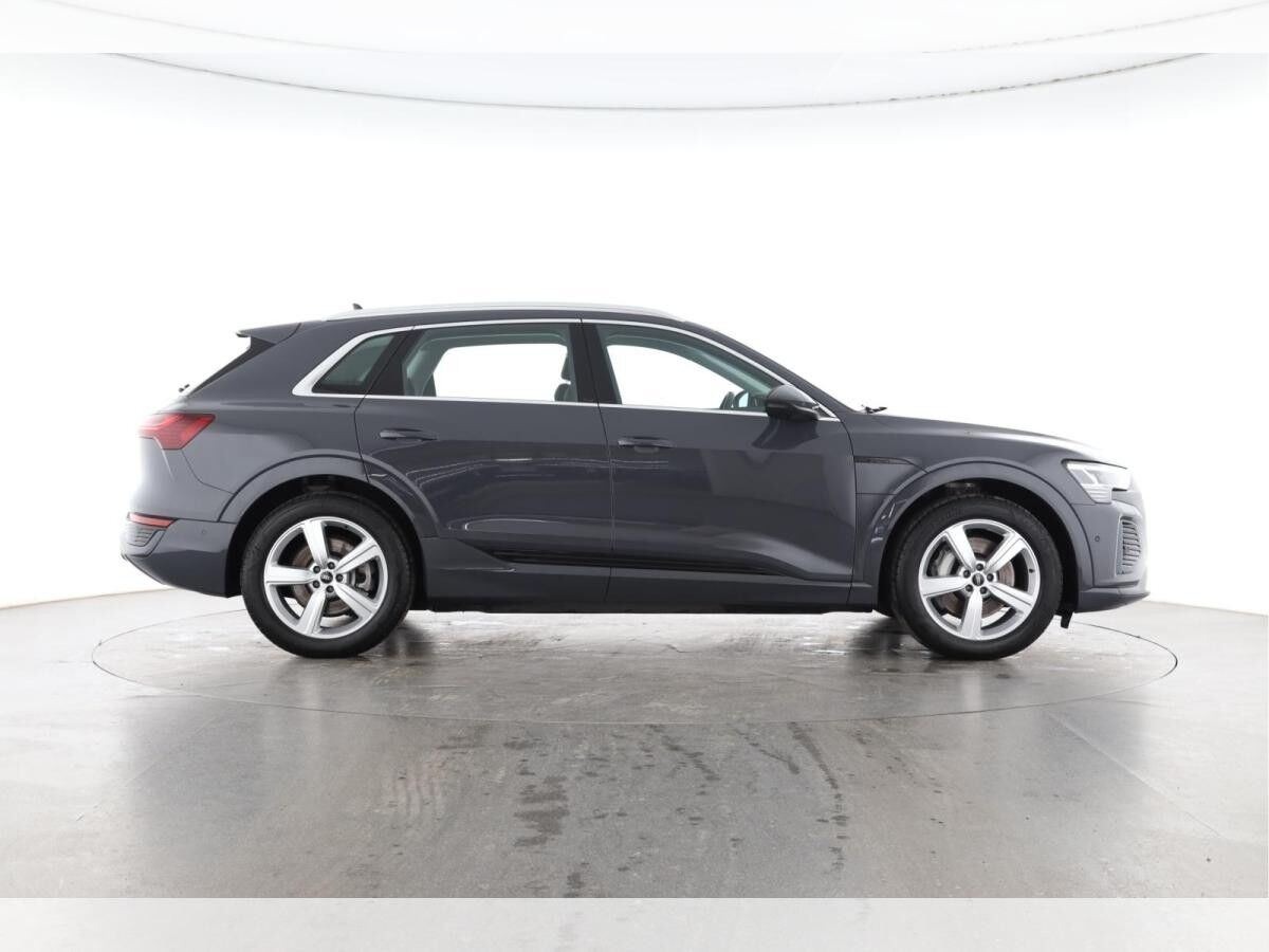 Audi Q8 e-tron 50 quattro S line