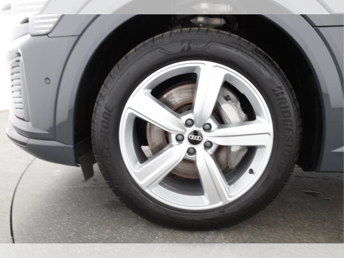Audi Q8 e-tron 50 quattro S line