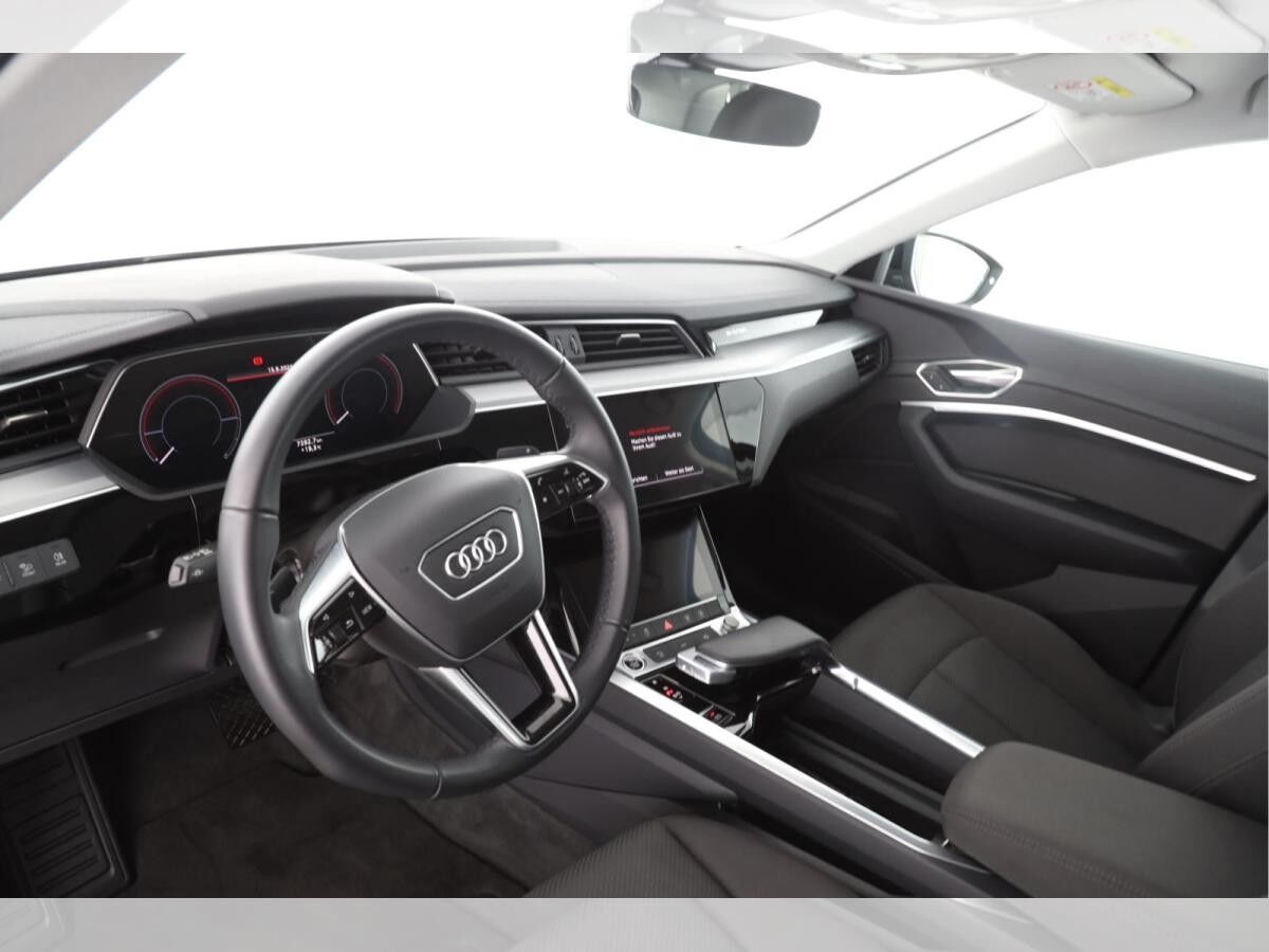 Audi Q8 e-tron 50 quattro S line